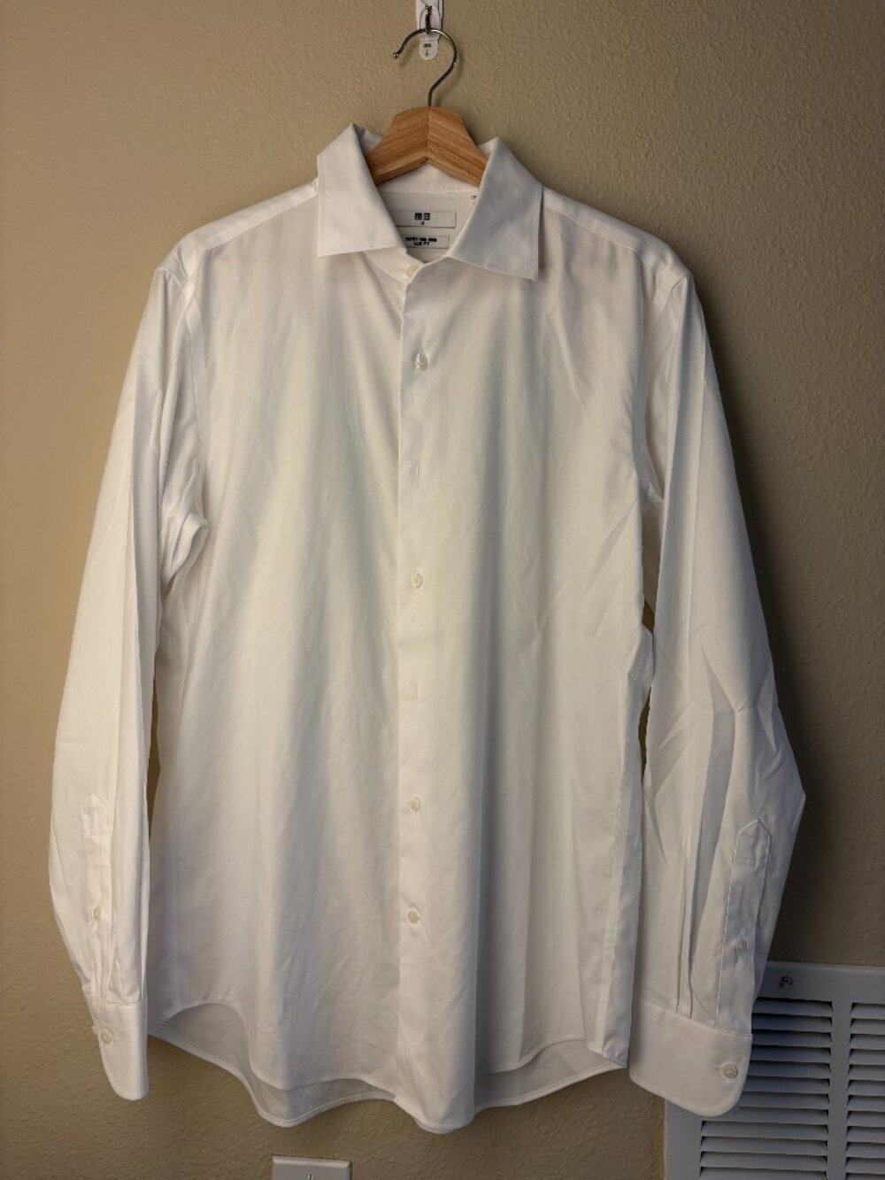 Men's Uniqlo White Dress Shirt